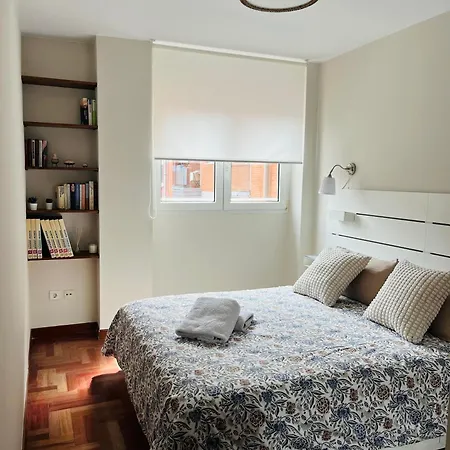 En Ezcurdia A 1 Min De San Lorenzo アパート ヒホン